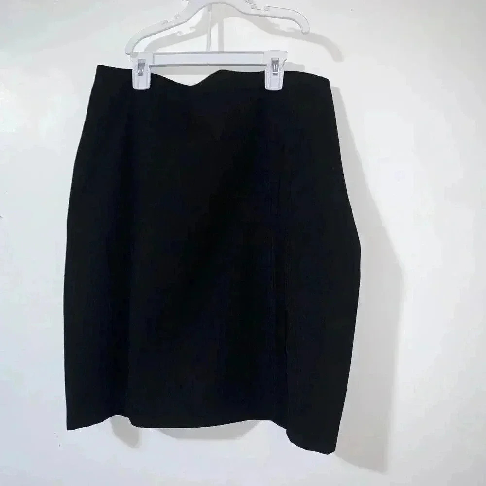 TAHARI PENCIL SKIRT, OFFICE AND PROFESSIONAL STYLE ABOVE THE KNEE SIZE 16 BLACK.